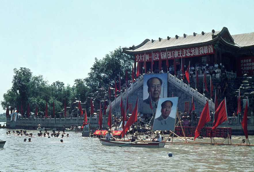 solange brand 1966 cultural revolution 3 photography of china. - Solange Brand | Chinese Cultural Revolution | social landscape photography | urban landscape photography - Solange Brand