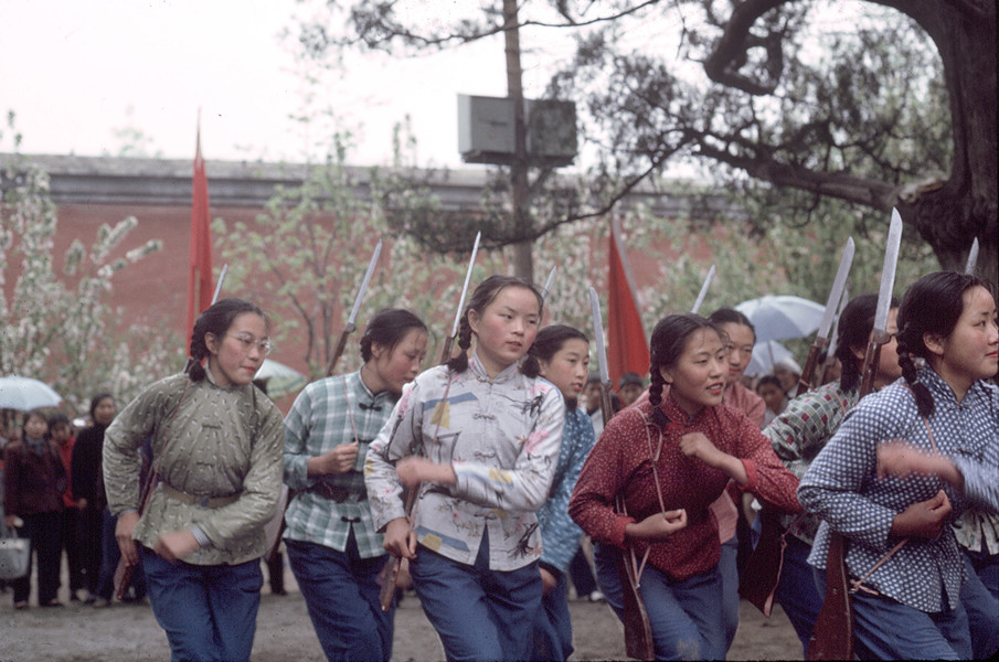solange brand 1966 cultural revolution 17 photography of china. - Solange Brand | Chinese Cultural Revolution | social landscape photography | urban landscape photography - Solange Brand