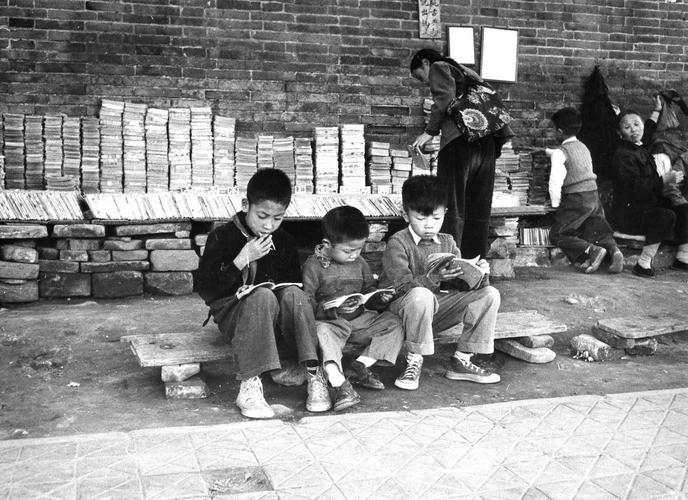 dominique darbois pekin 1957 1 photography of china - Dominique Darbois | Black and white | Guest Post | Children | Hundred Flowers - Dominique Darbois