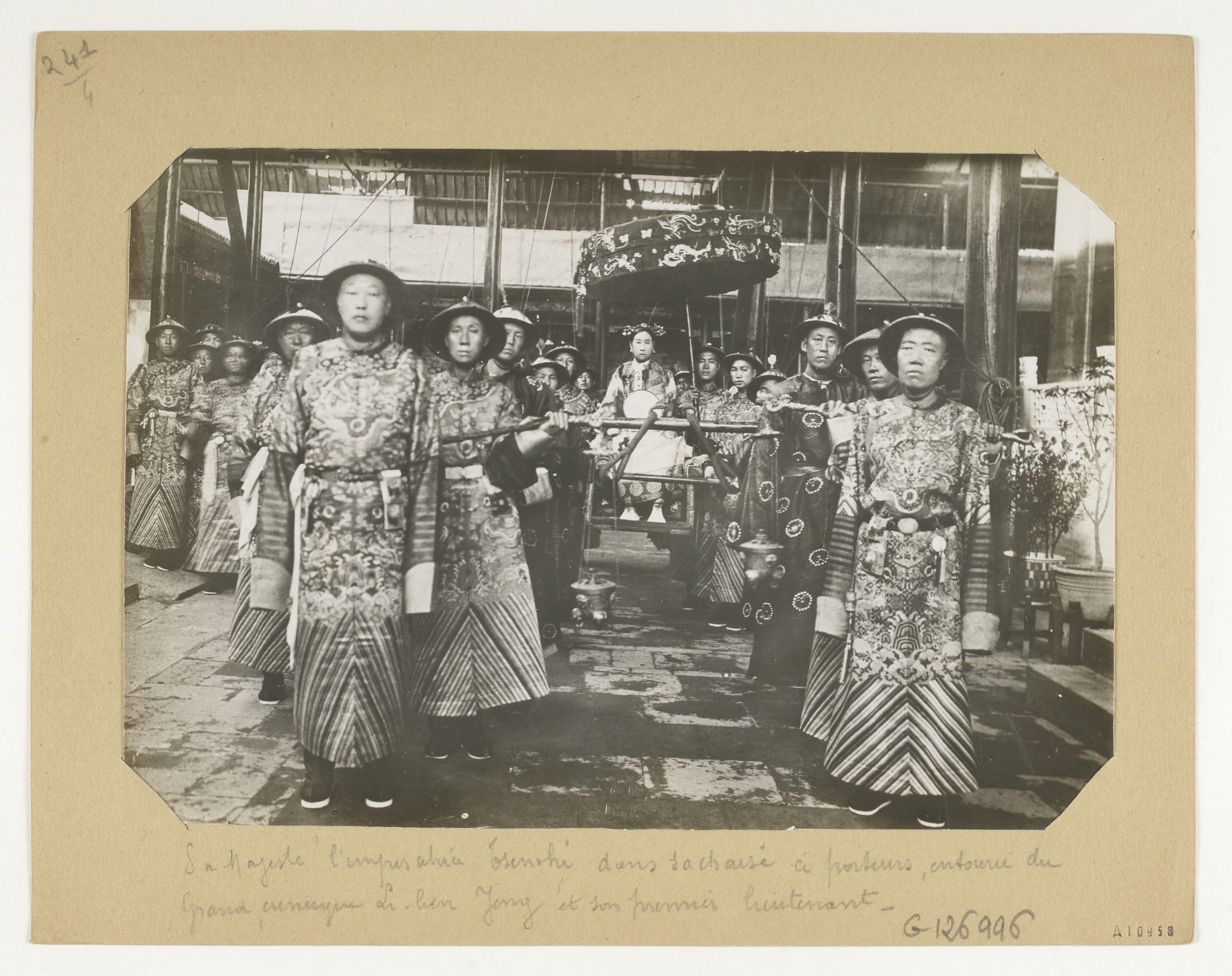 firmin laribe china 1904 1910 photography of china 10 - Firmin Laribe | Archive | Portrait | Black and white photography | Costumes | Architectural photography - Firmin Laribe