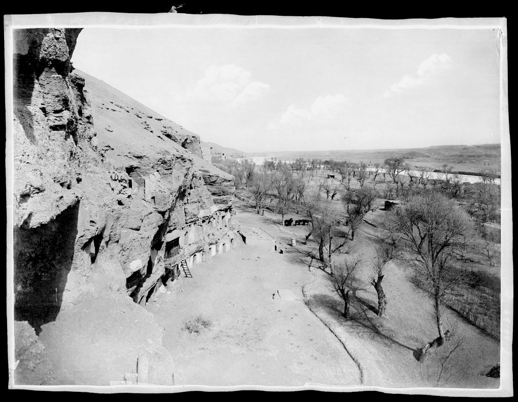 mission paul pelliot charles nouette 1906 1908 photography of china AP8204.JPG - Charles Nouette | Archive | Black and white | Dunhuang | Glass Plate | Mission Paul Pelliot | Archaeology - Charles Nouette