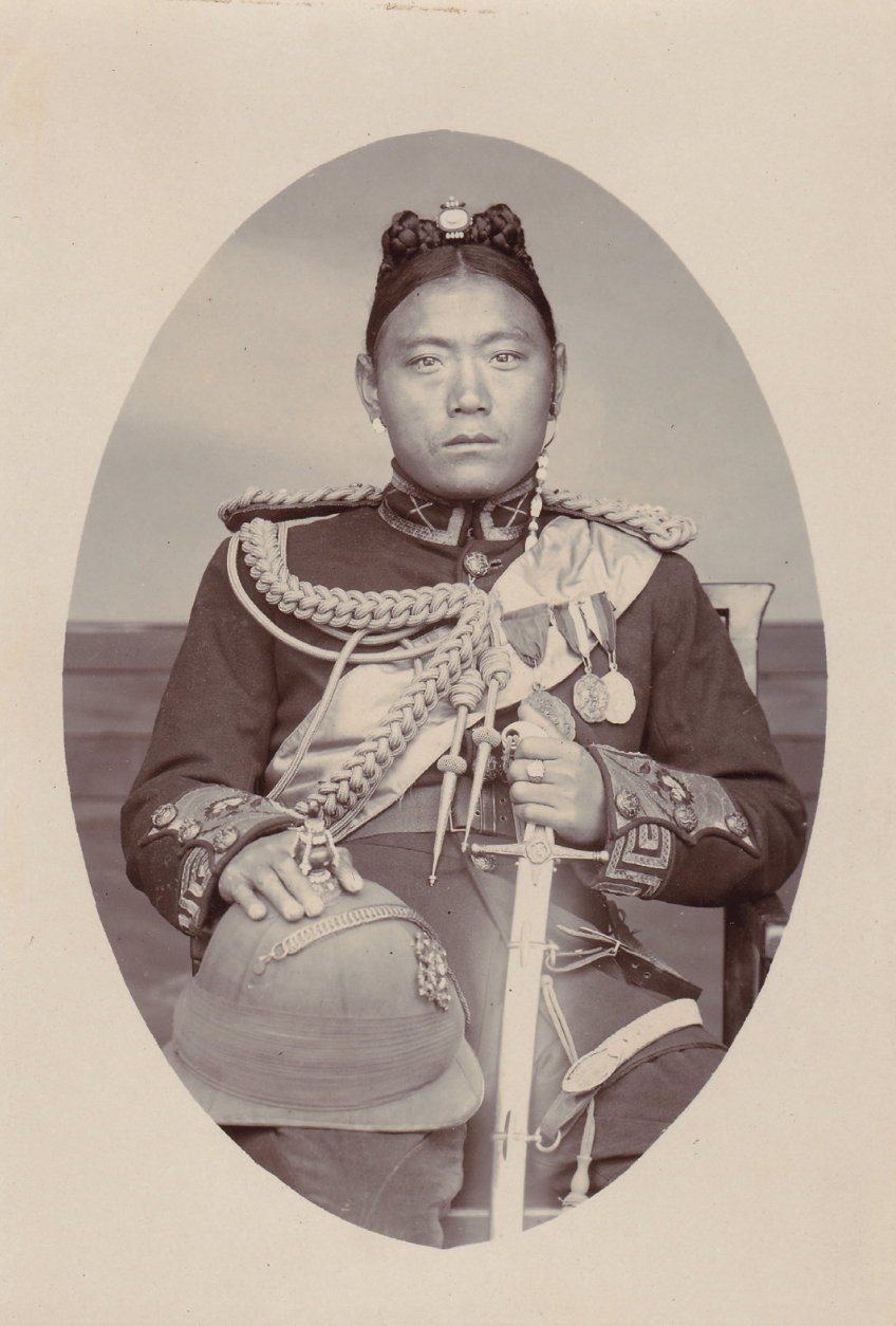 Unknown photographer Commander in Chief of the armies and Minister Dasang Dadul Tsarong (1888 1959) in full dress 1916 24 - \