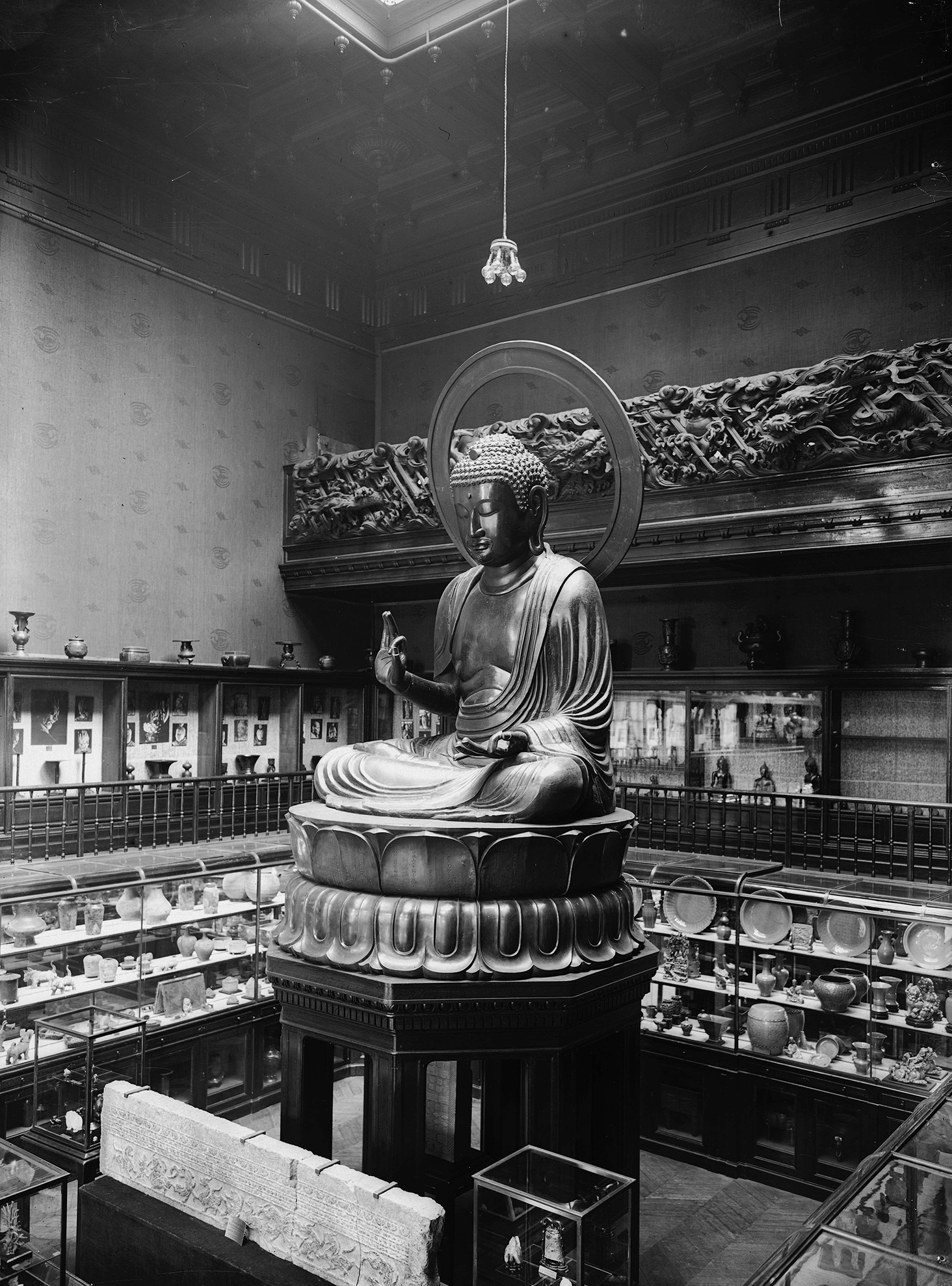 Salle du Bouddha, 1927  © Musée Cernuschi -  - Interview: Eric Lefebvre, Director of Cernuschi Museum