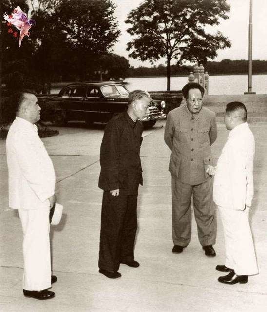 Hou Bo Mao Zedong Liu Shaoqi Zhu De and Deng Xiaoping 1957 - Hou Bo 侯波 |  - Hou Bo 侯波
