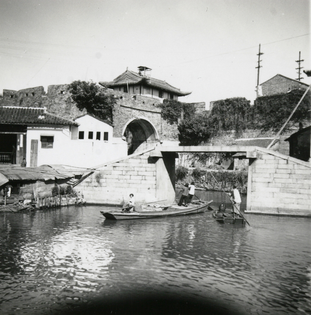 Panmen (a water and land gate) and city walls Suzhou 1930s PC Database (ru s093) - Colonel R.M.C. Ruxton |  - Colonel R.M.C. Ruxton