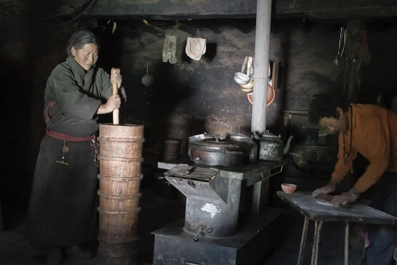 Jia Yu The Daily Life of Nomads Dajiao Village 2012 Courtesy of the artist - Jia Yu - Strangers |  - Rencontres d’Arles 2025 | Jimei × Arles discovery Award Winner