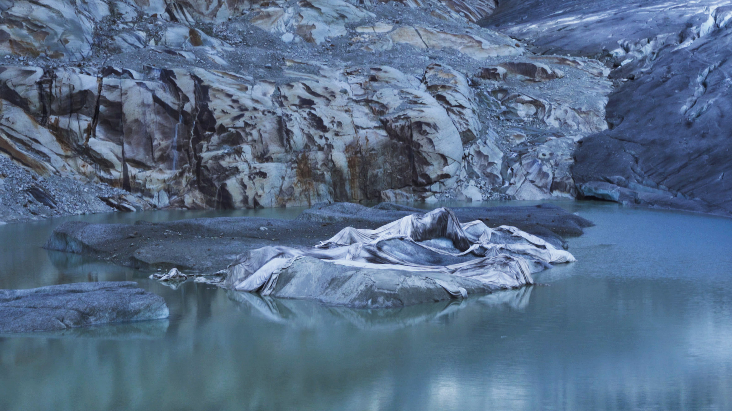 Tanja Engelberts Stills from Dead River video 4k 16 9 colour 15 mn Netherlands 2022 Courtesy of the artist - Arles 2023 - Here Near |  - Rencontres d'Arles 2023 | A State of Consciousness